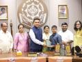 टेक्नोसेव्ही विद्यार्थ्यांचा मुख्यमंत्र्यांकडून गौरव - Marathi News | cm pramod sawant felicitates techno savvy students | Latest goa News at Lokmat.com