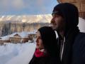 पतीसोबत सनी एन्जॉय करतेय काश्मीर - Marathi News | Kashmiri enjoying Sunny with husband | Latest filmy News at Lokmat.com