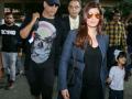 Akshay Kumar & Twinkle Khanna at the International Airport - Marathi News | Akshay Kumar & Twinkle Khanna at the International Airport | Latest filmy News at Lokmat.com
