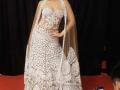 ​ग्लॅमरस अवतारात रॅम्पवर उतरली करिना कपूर! पाहा, खास व्हिडिओ!! - Marathi News | Kareena Kapoor on the ramp! Look, special video !! | Latest filmy News at Lokmat.com