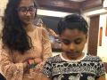 Viral Video : ​सुश्मिता सेनने मुलीला विचारला प्रश्न! उत्तर ऐकल्यावर हसून हसून दुखेल पोट!! - Marathi News | Viral Video: Sushmita Sen asked the question of the girl! The answer is laughing and smiling. | Latest filmy News at Lokmat.com