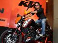 शाहरुखचे प्रेम 'हार्ले डेव्हीडसन' - Marathi News | SRK's love for 'Harley Davidson' | Latest filmy News at Lokmat.com