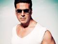 अक्षयच्या बॉडीगार्डने चाहत्याला भणकावली... - Marathi News | Akshay's bodyguard embraces fame ... | Latest filmy News at Lokmat.com