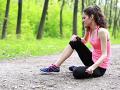 ​गुडघेदुखीने त्रस्त आहात? - Marathi News | Are you helpless? | Latest health News at Lokmat.com
