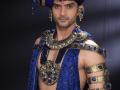​आदित्य रेडजीने पोरस या मालिकेसाठी केले मुंडन - Marathi News | Aditya Radge Banerjee for the series 'Poros' | Latest filmy News at Lokmat.com
