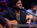 अरिजितला वाटतेय स्वत:च्या आवाजाची लाज! - Marathi News | Arijit seems to be ashamed of his own voice! | Latest filmy News at Lokmat.com