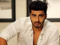 See Pics : अर्जुन कपूर ‘टेरेस जिम’वर असा चालला हातोडा...! - Marathi News | See Pics: Arjun Kapoor walks on a Terrace gym! | Latest filmy News at Lokmat.com