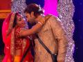 Bigg Boss 10 : मोनालिसाची मधुचंद्राची पहिली रात्र बिग बॉसच्या घरात - Marathi News | Bigg Boss 10: The first night of Monalisa Madhukarra's house in Big Boss | Latest filmy News at Lokmat.com