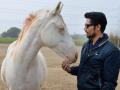 रणदीप-राजनीशची ‘हॉर्स बाँण्डिंग’! - Marathi News | Randeep-Rajneesh's 'Horse Bending'! | Latest filmy News at Lokmat.com