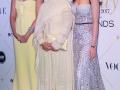 SEE PICS : ​मामी ऐश्वर्या राय बच्चनही पडली नव्या नवेलीपुढे फिकी!! - Marathi News | SEE PICS: Aamir Aishwarya Rai Bachchan also falls short of new encounter! | Latest filmy News at Lokmat.com