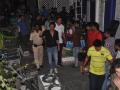 shahrukh khan spotted at mount mary - Marathi News | shahrukh khan spotted at mount mary | Latest filmy News at Lokmat.com