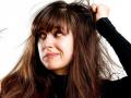 ​अशी थांबवा केस गळती - Marathi News | Stop the hair leak | Latest beauty News at Lokmat.com