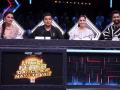 हाय फिवरमध्ये आलिया भट्टने दिला तिच्या आईसाठी भावनिक संदेश - Marathi News | Alia Bhattan in High Fever gave emotional message to her mother | Latest filmy News at Lokmat.com