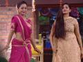 Bigg Boss 11:सपना चौधरीच्या पुढे फिका पडला हिना खानचा डान्स - Marathi News | Bigg Boss 11: Hina Khan's Dance Ahead of Sapna Chaudhary | Latest filmy News at Lokmat.com