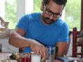 SEE PHOTOS : आमीर खानला आवडली गुजराती थाळी - Marathi News | SEE PHOTOS: Aamir Khan liked the Gujarati language | Latest filmy News at Lokmat.com