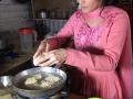 ​क्या कुसूर है अमला का या मालिकेच्या सेटवर पंखुडी अवस्थीने न्यूडल्सवर काढले दिवस - Marathi News | What is the wrongdoing of Amala's Pankhudi Awasthi on the sets of the day Noodles took the day | Latest filmy News at Lokmat.com