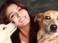 भटक्या कुत्र्यांना दत्तक घेऊन ‘या’ सेलिब्रिटींनी दिला आधार ! - Marathi News | Supported by celebrities, adopted 'nook' dogs! | Latest filmy News at Lokmat.com