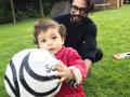 शाहिद कपूरसोबत मस्ती करताना दिसली मीशा... - Marathi News | Misha looks like fun with Shahid Kapoor ... | Latest filmy News at Lokmat.com