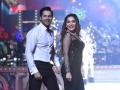 STAR Screen Awards 2017:'तम्मा तम्मा' गाण्यावर वरूण धवनसह थिरकली माधुरी दिक्षित - Marathi News | STAR Screen Awards 2017: Varun Dhawan with Tharakali Madhuri on 'Tamma Tamma' song | Latest filmy News at Lokmat.com
