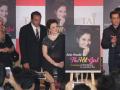 आशा पारेख यांच्या 'द हिट गर्ल' पुस्तकाचे लाँचिंग - Marathi News | Launch of Asha Parekh's 'The Hit Girl' book | Latest filmy News at Lokmat.com