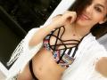​पूजा बेदीच्या मुलीचे हॉट फोटो व्हायरल - Marathi News | Pooja Bedi's girl's hot photo viral | Latest fashion News at Lokmat.com
