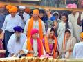 'या' कारणामुळे अनेक दिवस अक्षय कुमार होता बहिणीवर नाराज - Marathi News | Akshay Kumar was angry with the sister for many days because of this reason | Latest filmy News at Lokmat.com