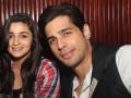 सिद्धार्थ-आलिया ‘आशिकी ३’ मध्ये - Marathi News | In Siddhartha-Aaliya 'Aashiqui 3' | Latest filmy News at Lokmat.com
