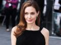 अ‍ॅँजेलिनाने इसिसला ठणकावले - Marathi News | Angelina blamed Isis | Latest fashion News at Lokmat.com