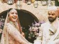 ​तुम्हाला माहीत आहे का विराट कोहली आणि अनुष्का शर्मा लहानपणापासूनच ओळखतात एकमेकांना? - Marathi News | Do you know why Virat Kohli and Anushka Sharma have known each other since childhood? | Latest filmy News at Lokmat.com