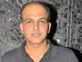 आशुतोष गोवारीकर प्रियाकांच्या व्हेटिंलेटरमध्ये - Marathi News | Ashutosh Gowariker Priyakta Vatilator | Latest filmy News at Lokmat.com