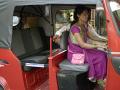 ही आहे छाया मोहिते, मुंबईची पहिली महिला रिक्शा चालक ! - Marathi News | This is Shadow Mohite, Mumbai's first woman rickshaw drivers! | Latest fashion News at Lokmat.com