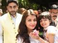 आराध्या जेव्हा रणबीरला ‘बाबा’ म्हणते... - Marathi News | When Aaradhya calls Ranbir 'Baba' ... | Latest filmy News at Lokmat.com