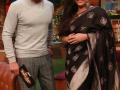 'बेगम जान' सिनेमाच्या टीमसह विद्या बालन पोहचली कपिलच्या सेटवर - Marathi News | Vidya Balan with 'Begum Jan' cinema team, Kapil's set | Latest filmy News at Lokmat.com