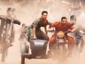 जॉन-वरूणची ‘शोले’ स्टाईलबाजी! - Marathi News | John-Varunchi 'Sholay' stylish! | Latest filmy News at Lokmat.com