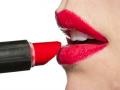 आता घरीच बनवा ‘लिपस्टीक’ ! - Marathi News | Now make a lipstick at home! | Latest beauty News at Lokmat.com