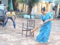 ​दुहेरी मालिकेच्या सेटवर रंगतो क्रिकेटचा सामना - Marathi News | Cricket match with a double series set | Latest filmy News at Lokmat.com