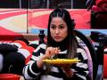 Bigg Boss11:मासिक पाळीचे कारण देत हिना खानने टास्क करण्यास दिला नकार,त्यानंतर घडले असे काही - Marathi News | Bigg Boss11: Hina Khan refused to give up the reason for menstruation, and something happened after that | Latest filmy News at Lokmat.com