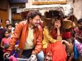 ​इरफान खानचा रोमांटिक अंदाज : ‘हिंदी मीडियम’चा फर्स्ट लूक - Marathi News | Irrfan Khan's Romantic Style: First Look of 'Hindi Medium' | Latest filmy News at Lokmat.com