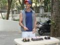 हृतिक रोशनने असे केले त्याच्या वाढदिवसाचे सेलिब्रेशन - Marathi News | Hrithik Roshan did the celebration of his birthday | Latest filmy News at Lokmat.com