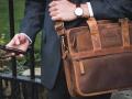 मुलांनो... फॅशनेबल साईड बॅग्जने द्या हटके लुक ! - Marathi News | Children ... Give fashionable side bags to look different! | Latest fashion News at Lokmat.com