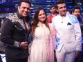 इंडियन आयडलच्या सेटवर गोविंदा आणि स्मिता ठाकरेने लावली हजेरी - Marathi News | Govinda and Smita Thackeray lavali muster on Indian Idol set | Latest filmy News at Lokmat.com