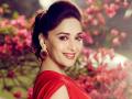 ​माधुरी दीक्षित तिच्या मराठी चित्रपटासाठी शिकतेय बाईक चालवायला - Marathi News | Madhuri Dixit teaches her bike for her Marathi film | Latest filmy News at Lokmat.com