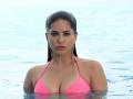 OMG : तर हे आहे सनी लिओनीच्या सौंदर्याचे गुपित ! - Marathi News | OMG: So this is Sunny Leone's beauty secret! | Latest health News at Lokmat.com