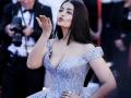 ​ऐश्वर्या राय बच्चनने गुपचूप आॅर्डर केले ‘स्लिमींग आॅईल’ !! - Marathi News | Aishwarya Rai Bachchan ordered a slimmer 'Slimming' | Latest filmy News at Lokmat.com