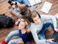 ​कर्मचाऱ्यांमध्ये सहकार्य वाढविण्यासाठी ऐकवा हॅपी गाणे - Marathi News | Happiest songs to enhance cooperation in the workforce | Latest fashion News at Lokmat.com