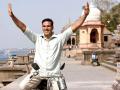 Padman review : गंभीर विषयावर हलक्या फुलक्या शब्दांत भाष्य करणारा पॅडमॅन - Marathi News | Padman review: Sadly, padman commenting on serious matter | Latest filmy News at Lokmat.com