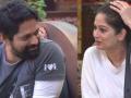 ​बिग बॉस मराठीमध्ये रेशम टिपणीससोबत असलेल्या नात्यामुळे चर्चेत आलेला राजेश शृंगारपुरे आहे विवाहित, जाणून घ्या त्याच्या कुटुंबियांविषयी - Marathi News | Rajesh Shringarpura is married to a senior boss in Marathi with silk tips, Married, know about his family | Latest filmy News at Lokmat.com