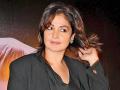 पूजा भट्टने गेल्या चार महिन्यांपासून मद्याला स्पर्शही केला नाही!! - Marathi News | Pooja Bhatt has not touched the beans for the last four months !! | Latest filmy News at Lokmat.com