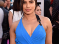 प्रियंकाचा बिलबोर्ड म्युझिक अ‍वॉर्डमध्ये जलवा - Marathi News | Priyanka's Billboard Music Awards thronged | Latest filmy News at Lokmat.com
