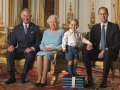 ​ग्रेट फोटो : ब्रिटिश राजघराण्याच्या चार पिढ्या एकत्र - Marathi News | Great photo: Four generations of the British dynasty gathered together | Latest fashion News at Lokmat.com